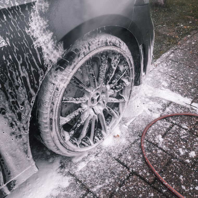 Basic exterior hand wash service