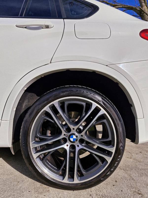 BMW X4 wheel after cleaning